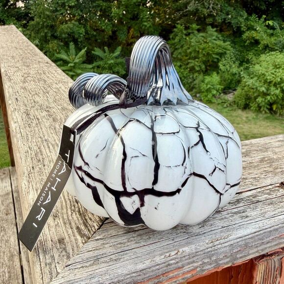 Tahari Other - NEW Tahari Glass White Black Pumpkin 4.5” Tall Marble Pattern